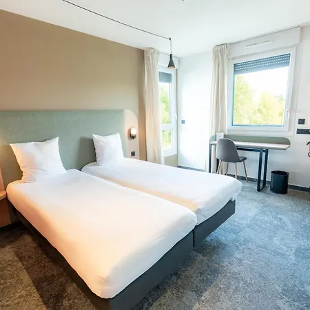 Akena Hotel 3*